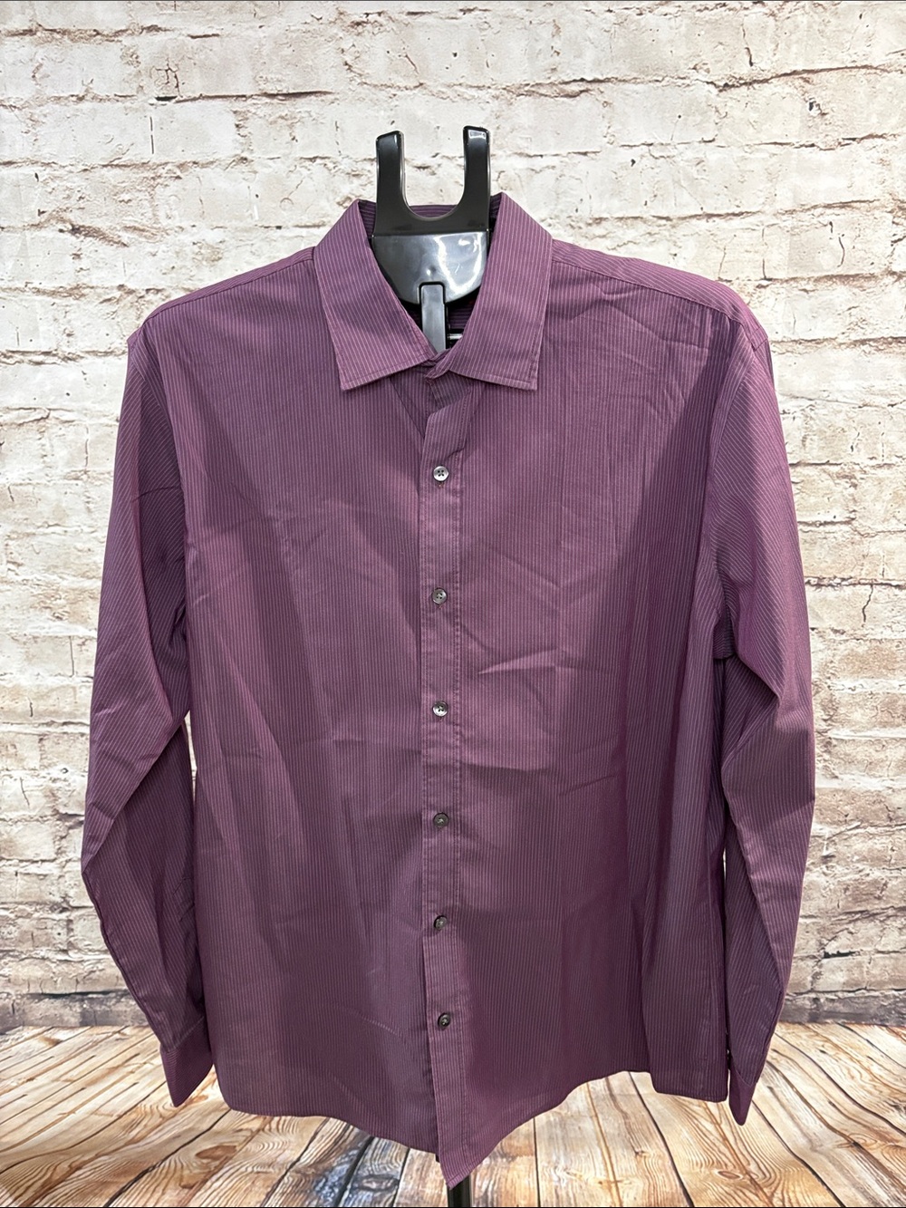 Van Heusen Men's Plum Slim Fit Lightweight Dress Shirt